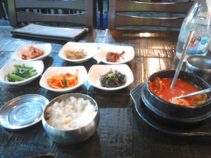 Kimchi stew avec ses bamchans