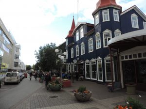 Dans les rues d'Akureyri
